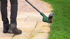 Akumulátorová strunová sekačka EasyGrassCut 18V-26