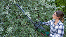 Akumulátorové nůžky na živé ploty UniversalHedgeCut 36V-55-24