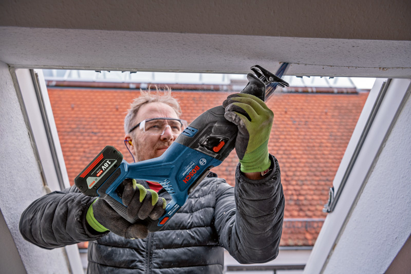 Akumulátorová pila ocaska GSA 185-LI
